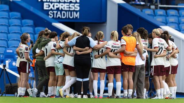 Team huddle post-brighten