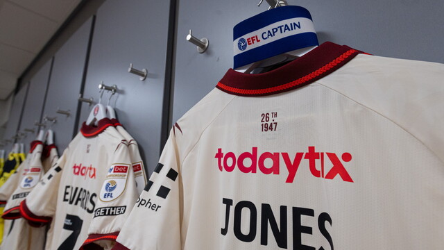 Lloyd Jones' captains armband
