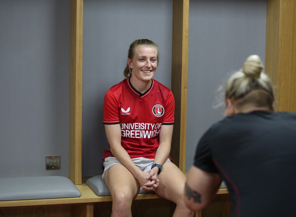 Kate Longhurst signing