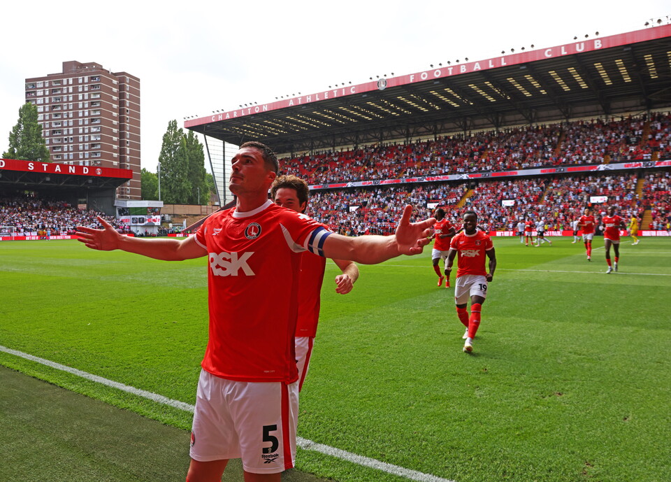 Lloyd Jones scores for the Addicks