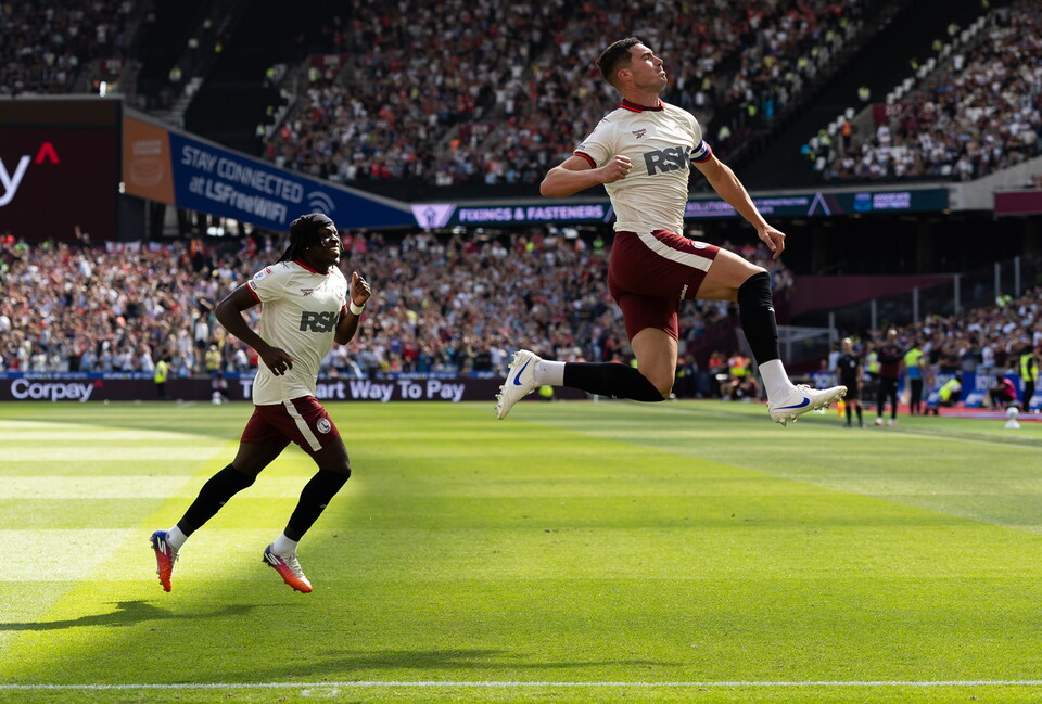 Lloyd Jones celebrates