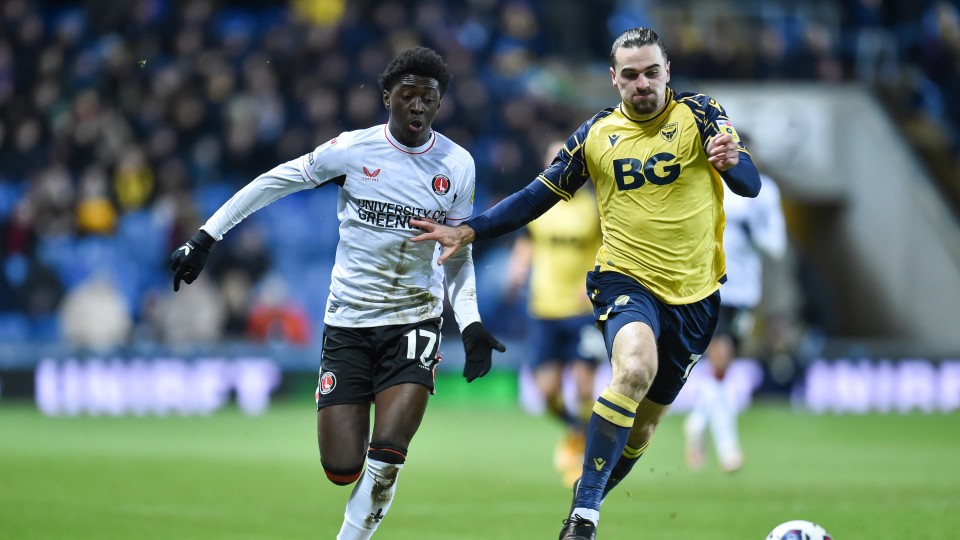 Jes Rak-Sakyi chases the ball