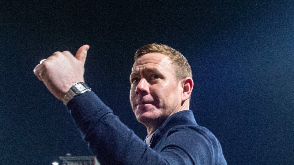 Holden salutes fans