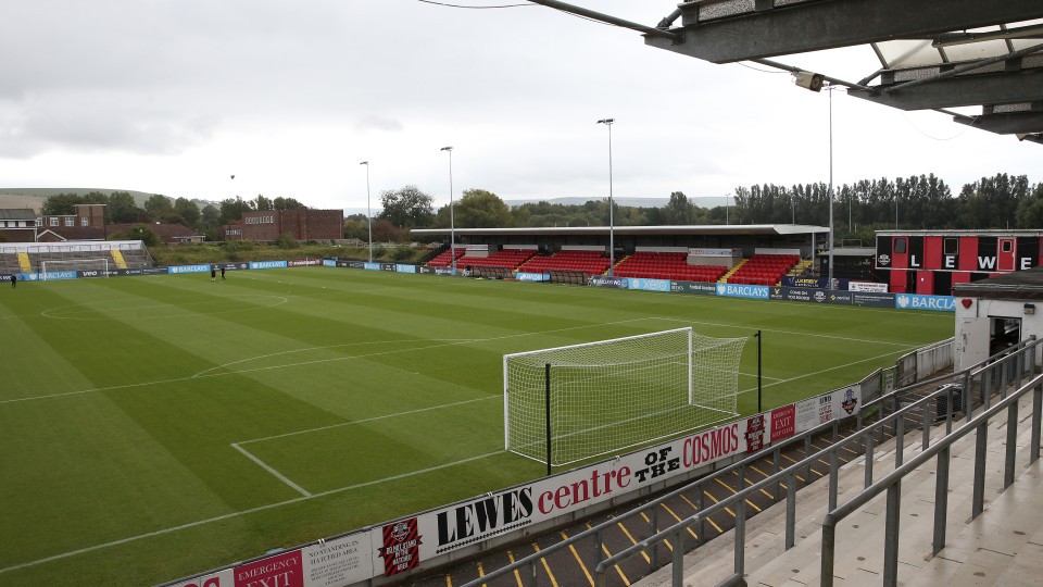 Charlton vs Lewes 