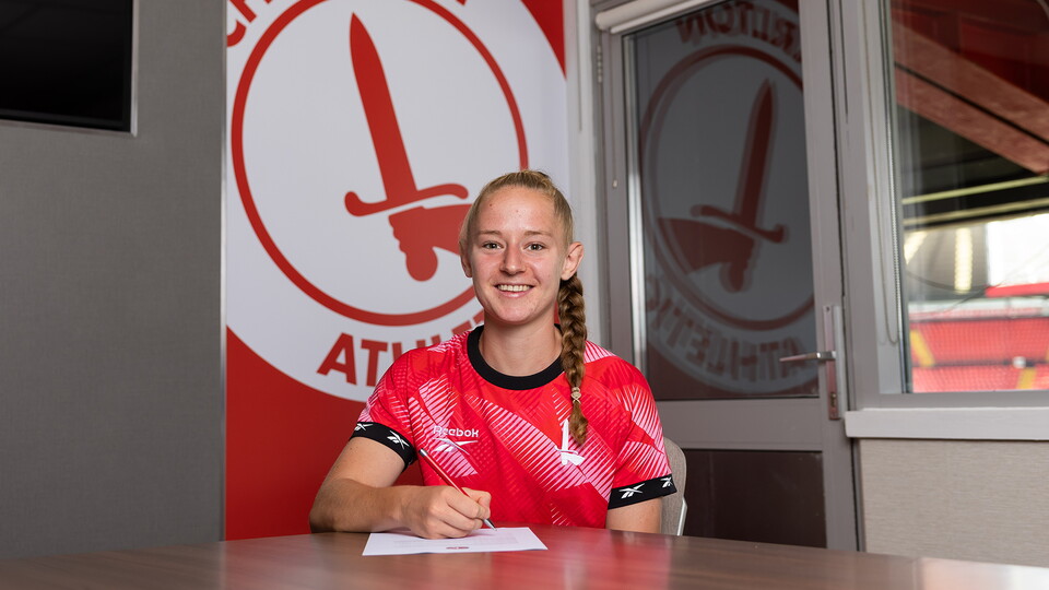 Lucy Fitzgerald signs new contract