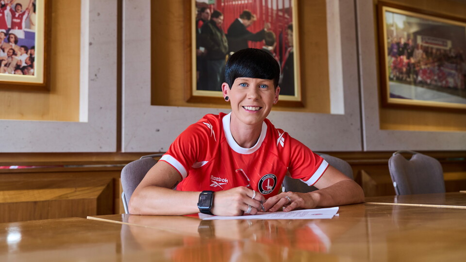 Ash Neville signs for Charlton